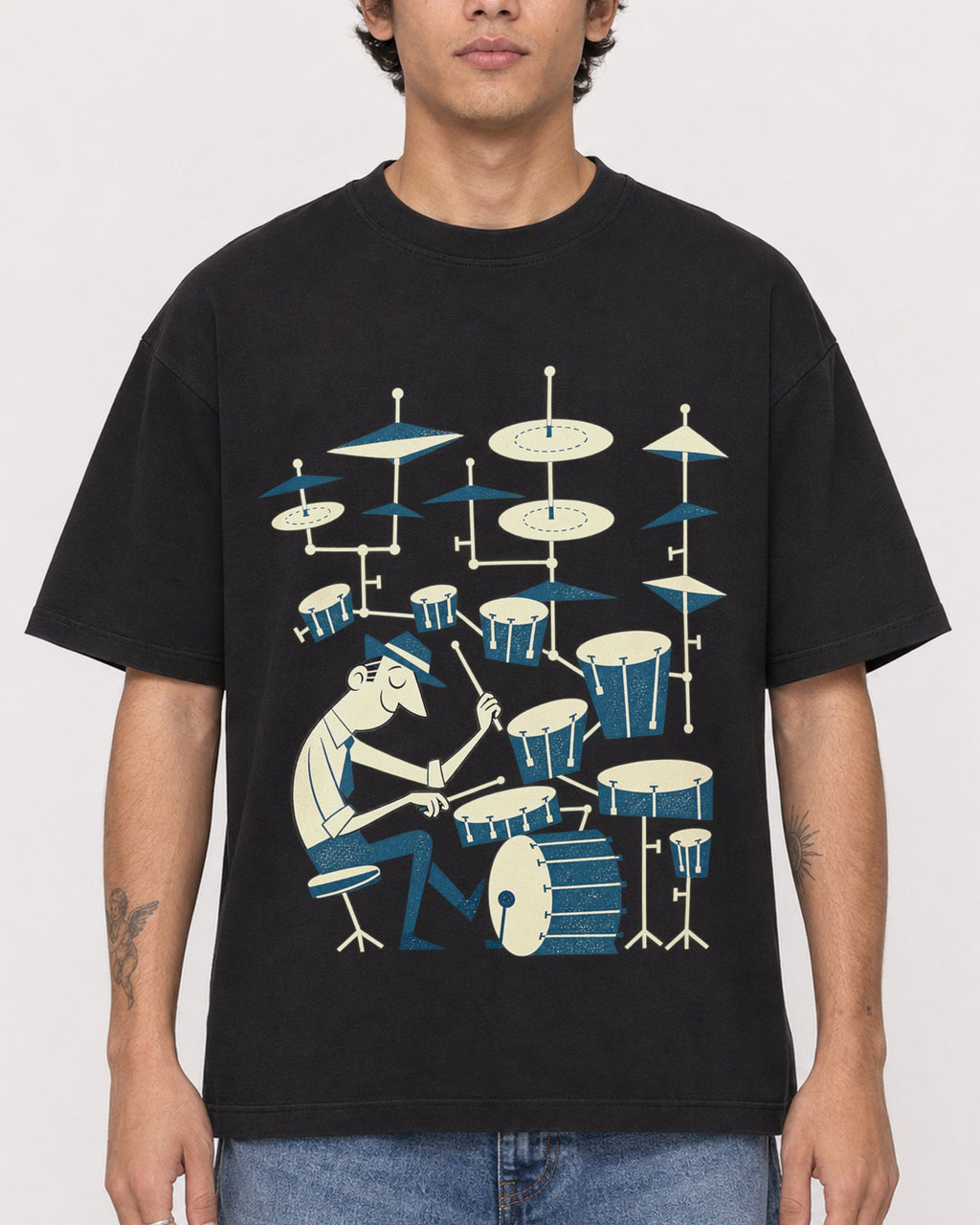 Mockup Boxy Heavyweight Tee Black male close-up 06
