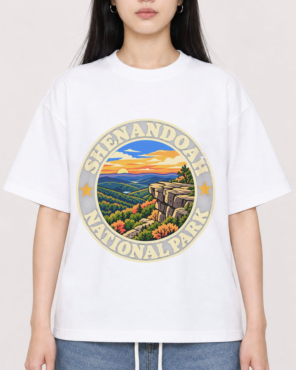 Mockup Boxy Heavyweight Tee White female close-up 01