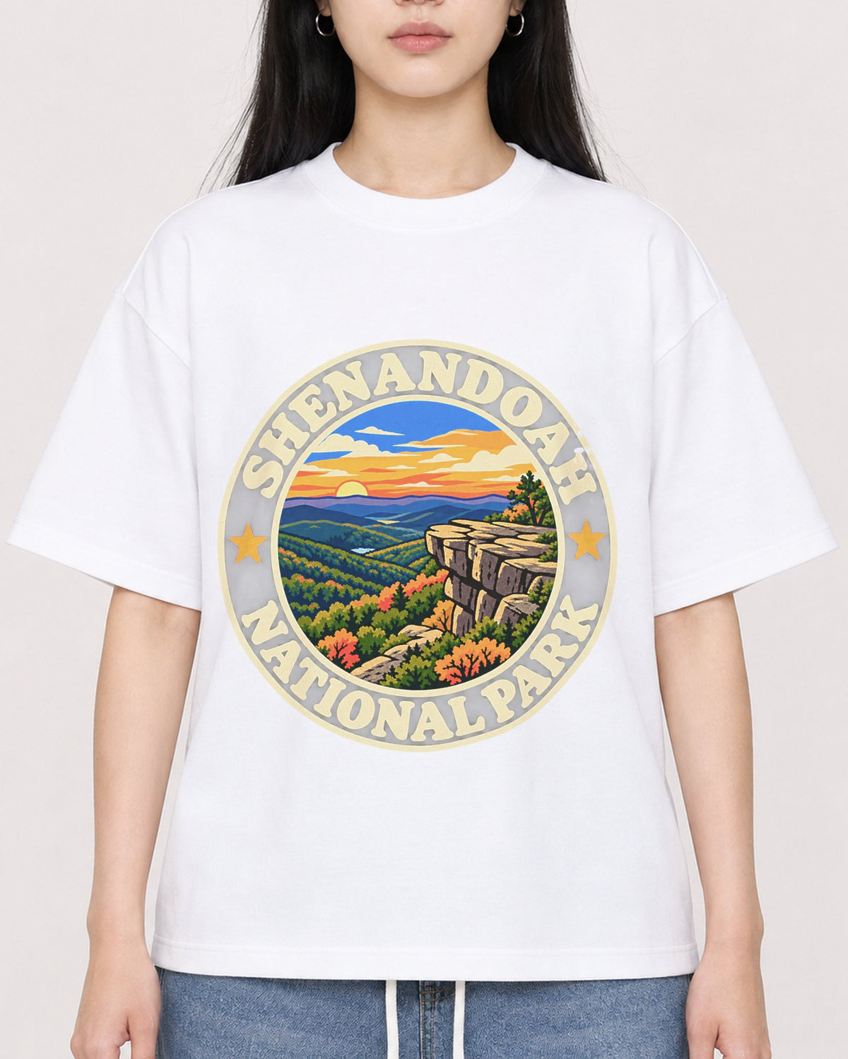 Mockup Boxy Heavyweight Tee White female close-up 01