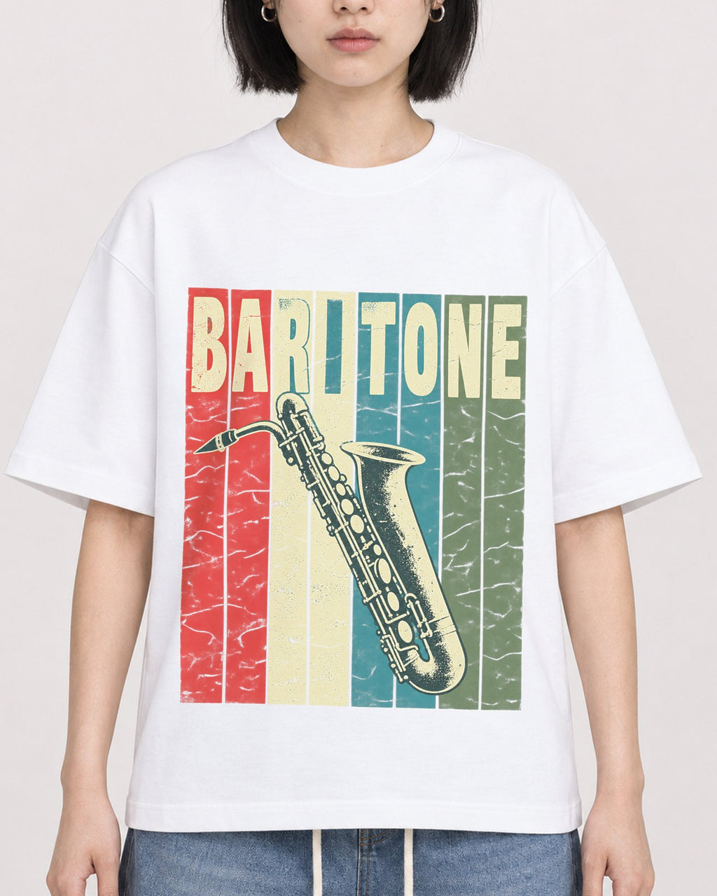 Mockup Boxy Heavyweight Tee White female close-up 11