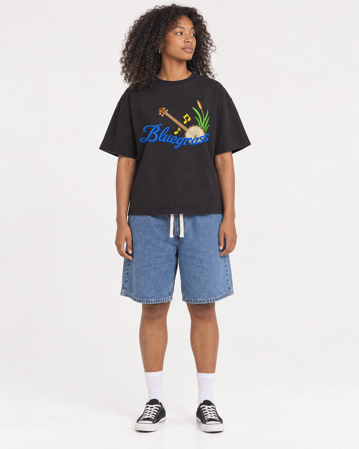 Mockup Boxy Heavyweight Tee Black female full-body 05