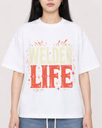 Mockup Boxy Heavyweight Tee White female close-up 01