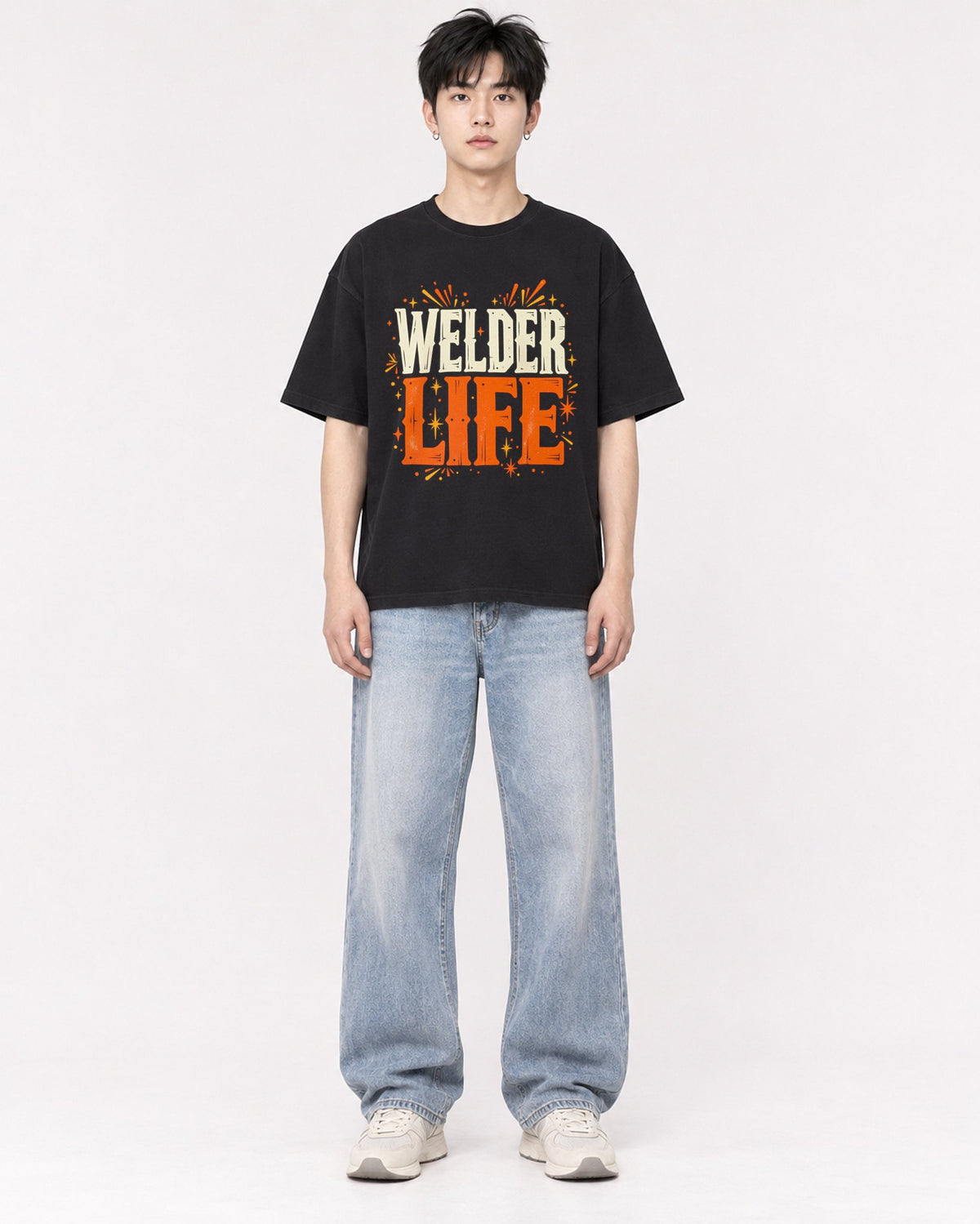 Mockup Boxy Heavyweight Tee Black male full-body 01