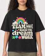 Mockup Boxy Heavyweight Tee Black female close-up 10