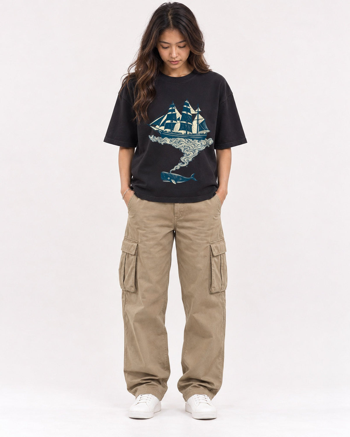 Mockup Boxy Heavyweight Tee Black female full-body 02