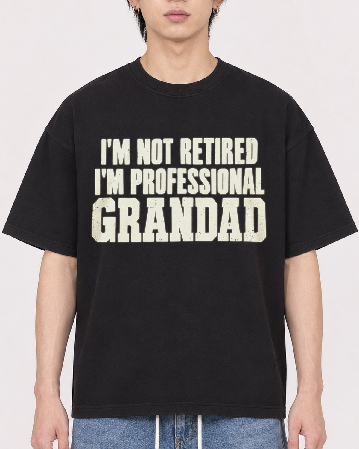 Mockup Boxy Heavyweight Tee Black male close-up 11