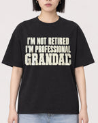 Mockup Boxy Heavyweight Tee Black female close-up 11