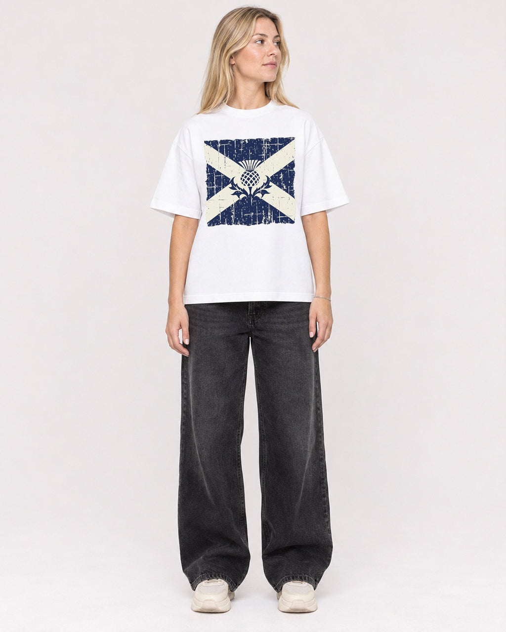 Mockup Boxy Heavyweight Tee White female full-body 08
