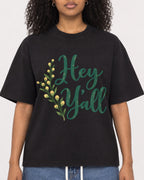 Mockup Boxy Heavyweight Tee Black female close-up 05
