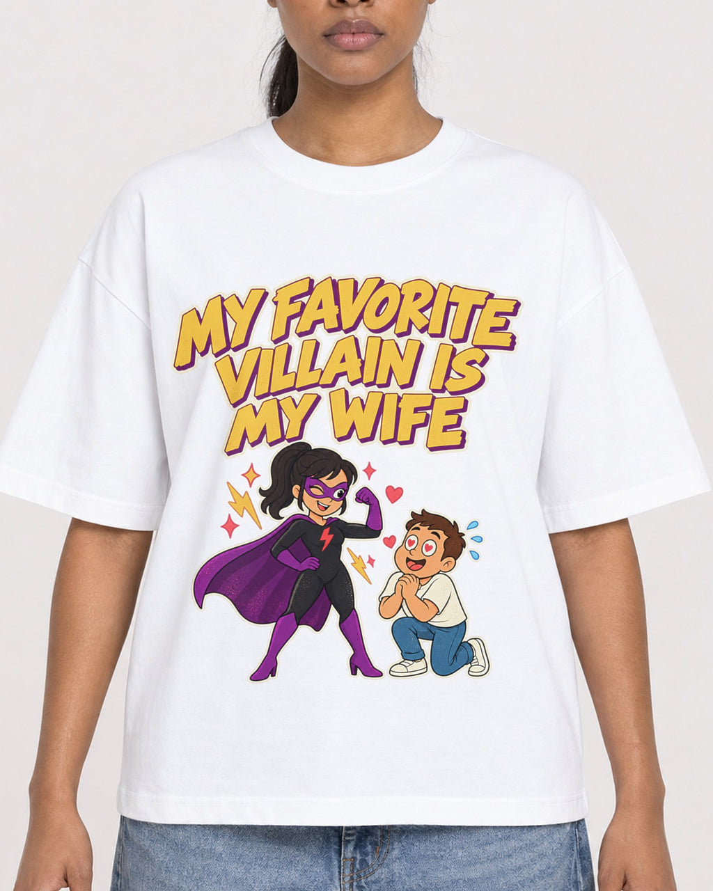Mockup Boxy Heavyweight Tee White female close-up 25