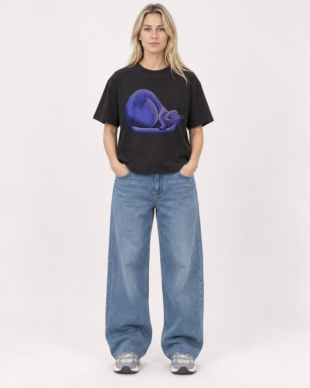 Mockup Boxy Heavyweight Tee Black female full-body 08