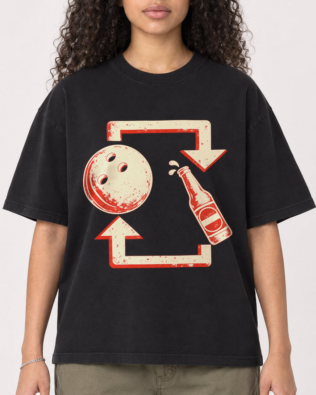 Mockup Boxy Heavyweight Tee Black female close-up 10