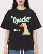 Mockup Boxy Heavyweight Tee Black female close-up 01