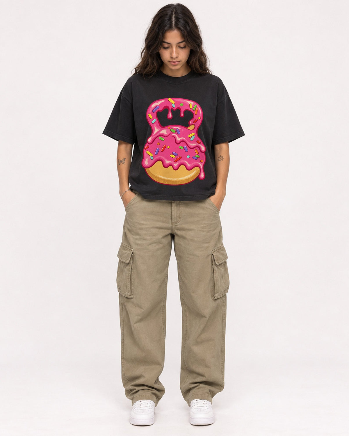 Mockup Boxy Heavyweight Tee Black female full-body 06