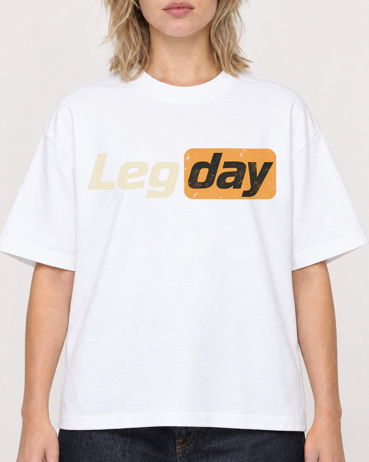 Mockup Boxy Heavyweight Tee White female close-up 19