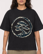 Mockup Boxy Heavyweight Tee Black female close-up 06