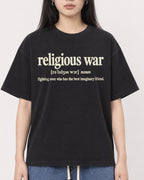 Mockup Boxy Heavyweight Tee Black female close-up 01