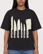 Mockup Boxy Heavyweight Tee Black female close-up 04