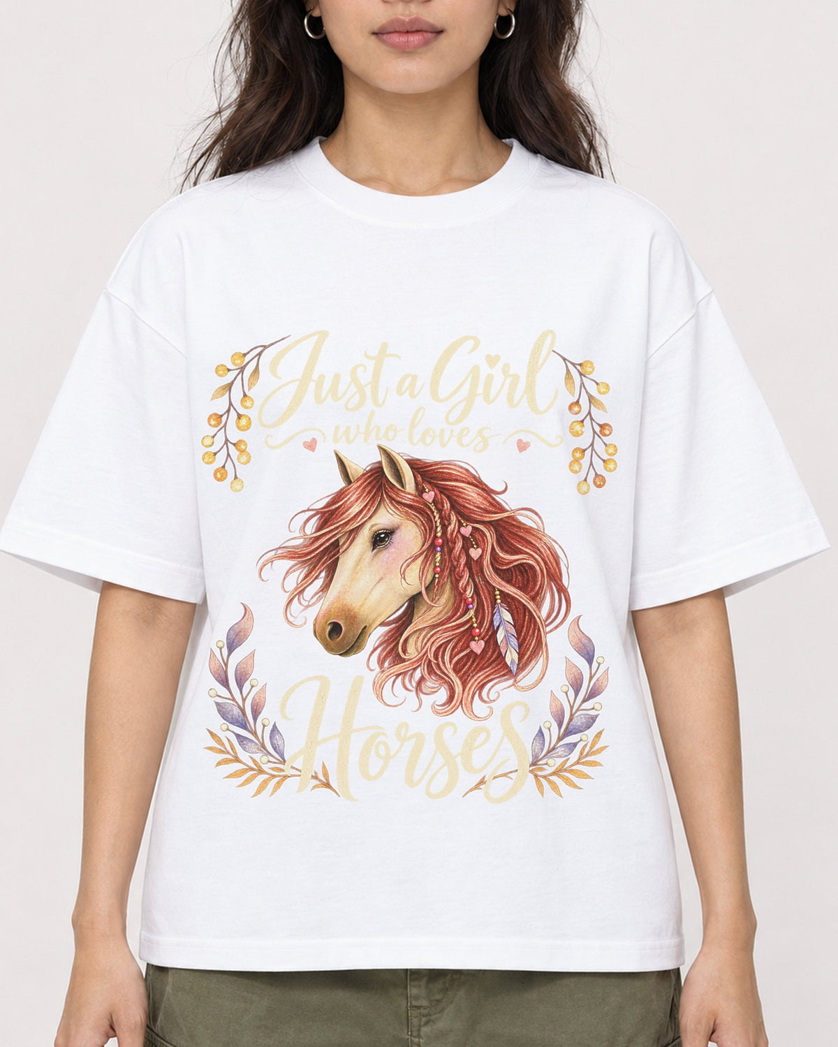 Mockup Boxy Heavyweight Tee White female close-up 02