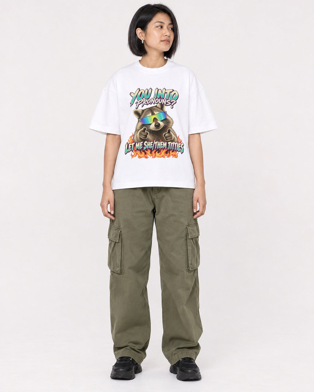 Mockup Boxy Heavyweight Tee White female full-body 32