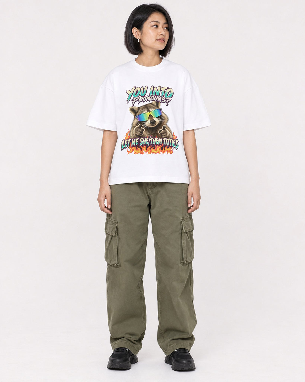 Mockup Boxy Heavyweight Tee White female full-body 32