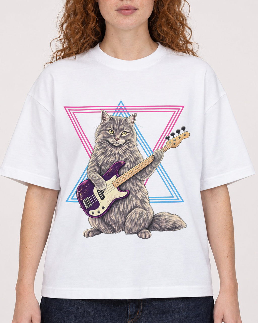 Mockup Boxy Heavyweight Tee White female close-up 09