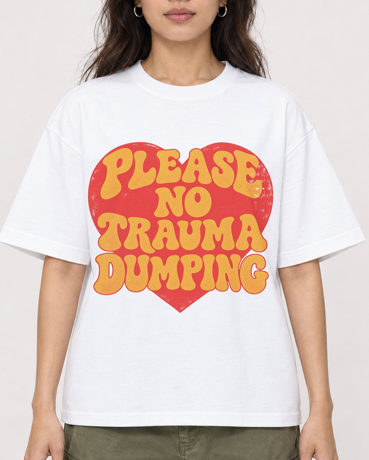 Mockup Boxy Heavyweight Tee White female close-up 02