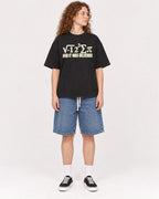 Mockup Boxy Heavyweight Tee Black female full-body 09