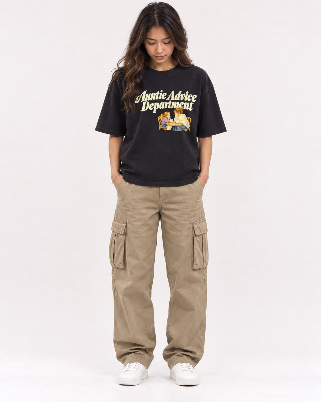 Mockup Boxy Heavyweight Tee Black female full-body 02