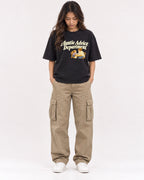 Mockup Boxy Heavyweight Tee Black female full-body 02