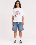 Mockup Boxy Heavyweight Tee White female full-body 06