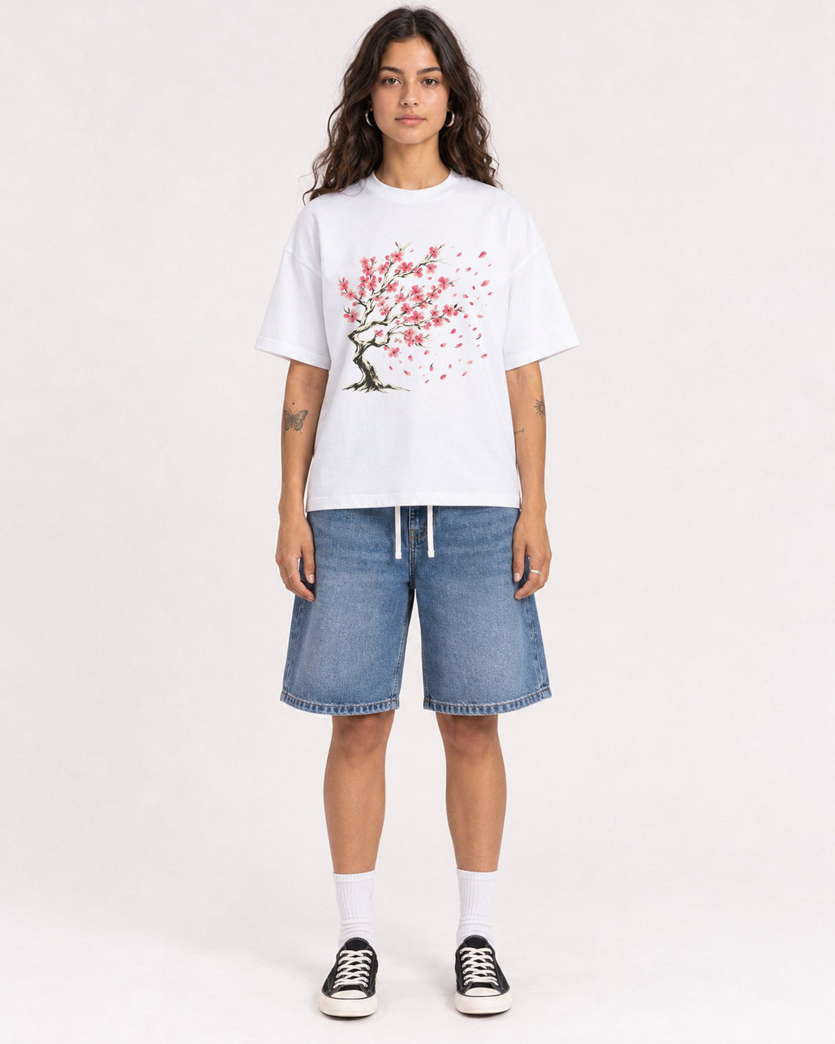 Mockup Boxy Heavyweight Tee White female full-body 06