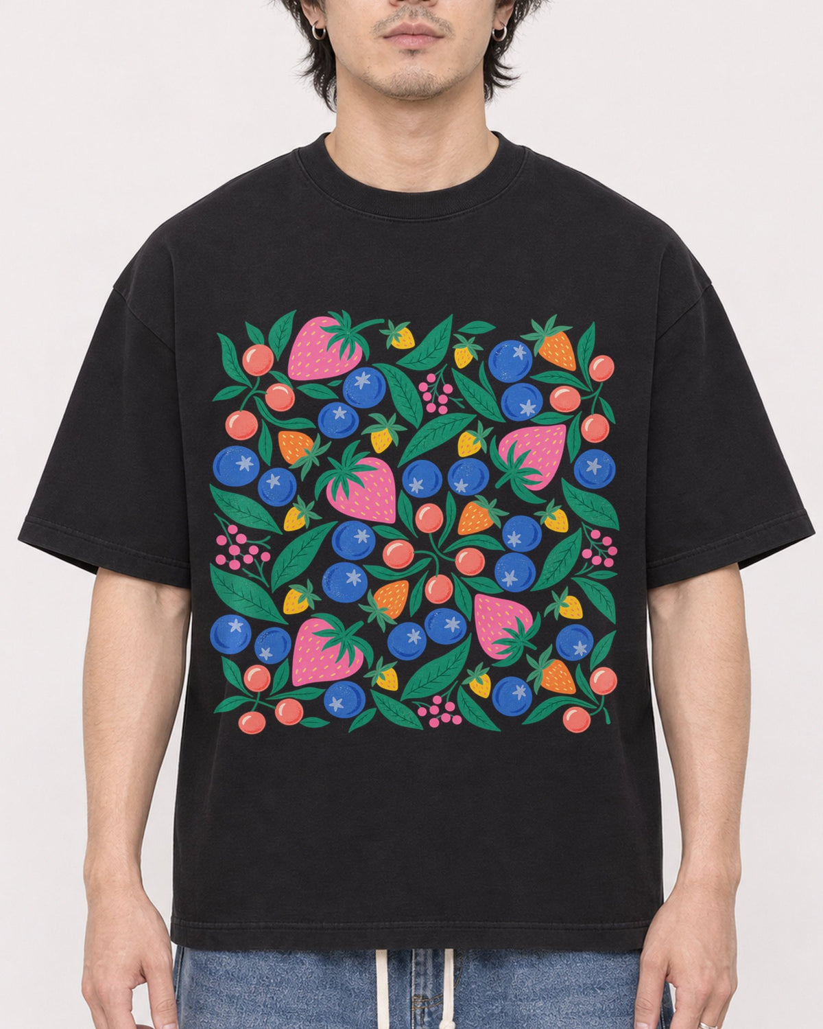 Mockup Boxy Heavyweight Tee Black male close-up 03