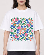 Mockup Boxy Heavyweight Tee White female close-up 03