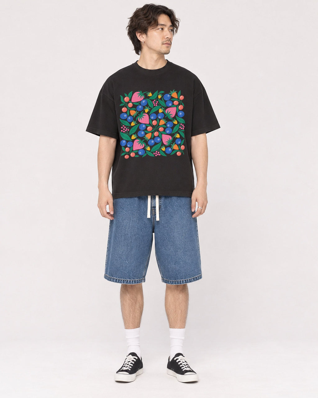 Mockup Boxy Heavyweight Tee Black male full-body 03