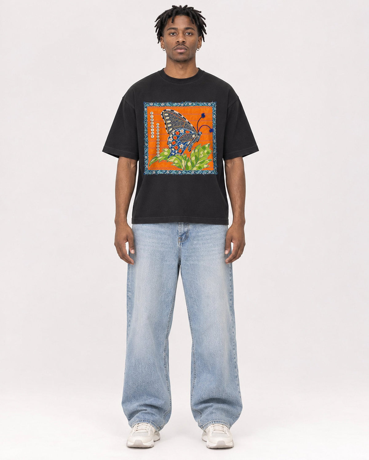Mockup Boxy Heavyweight Tee Black male full-body 05