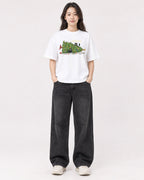 Mockup Boxy Heavyweight Tee White female full-body 03