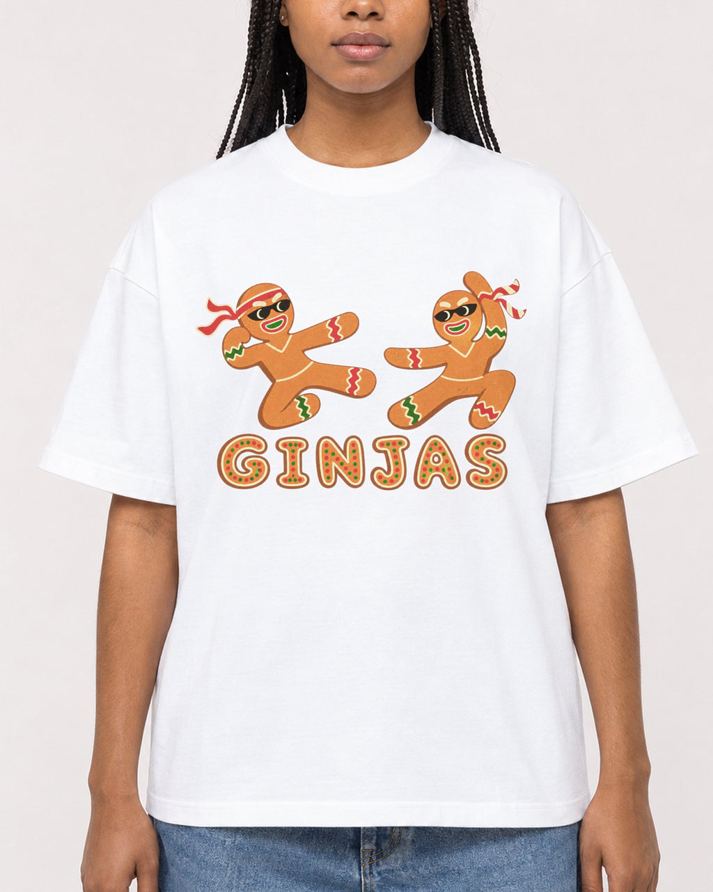Mockup Boxy Heavyweight Tee White female close-up 45
