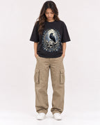 Mockup Boxy Heavyweight Tee Black female full-body 02