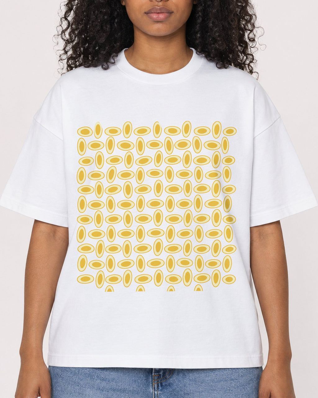 Mockup Boxy Heavyweight Tee White female close-up 05