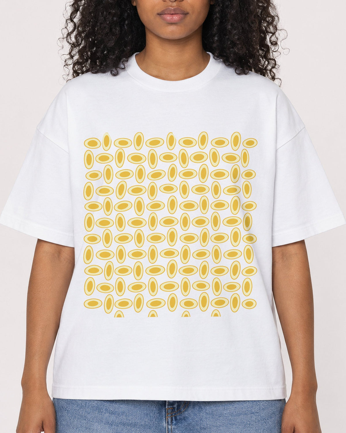 Mockup Boxy Heavyweight Tee White female close-up 05