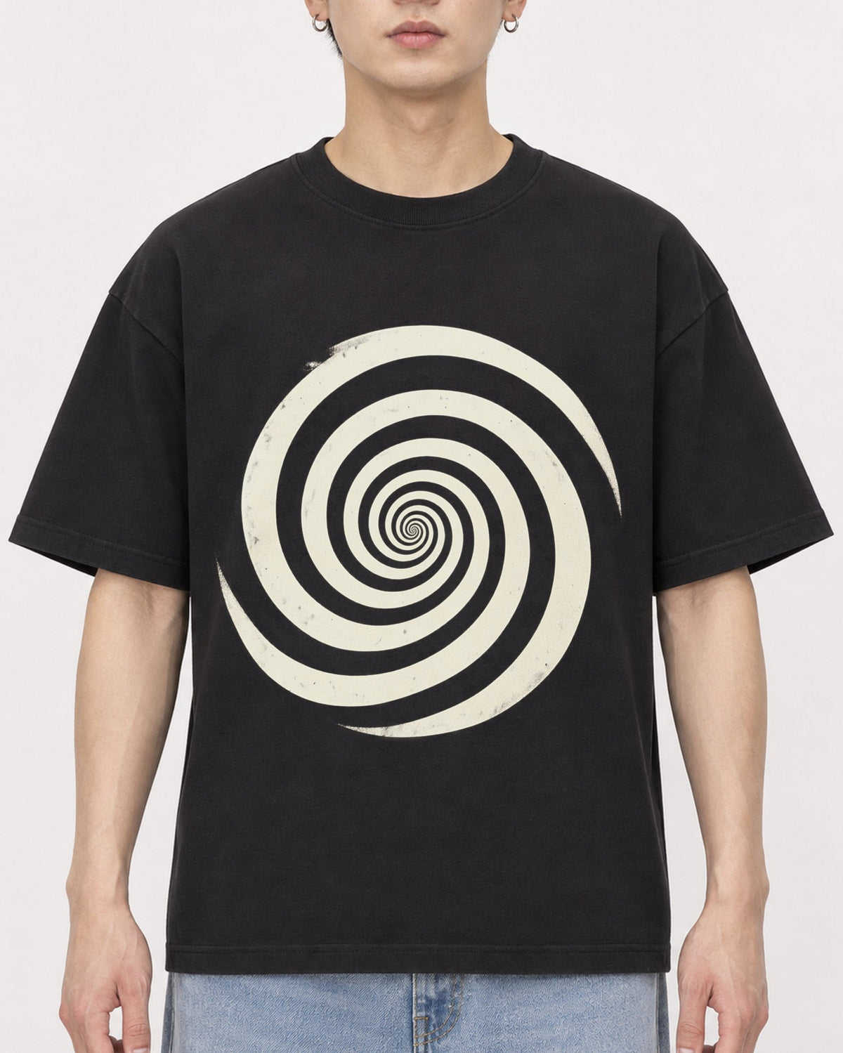 Mockup Boxy Heavyweight Tee Black male close-up 01