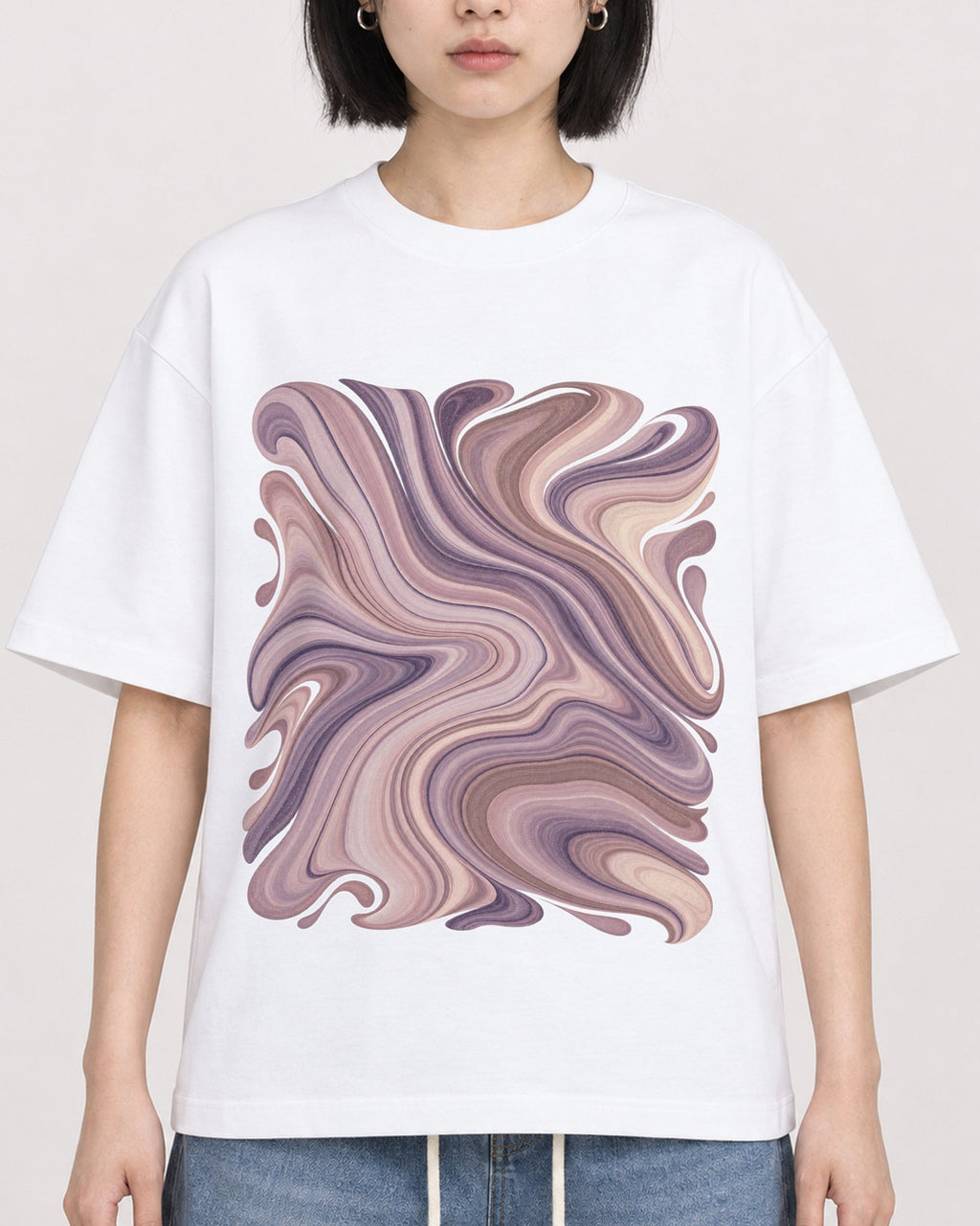 Mockup Boxy Heavyweight Tee White female close-up 11