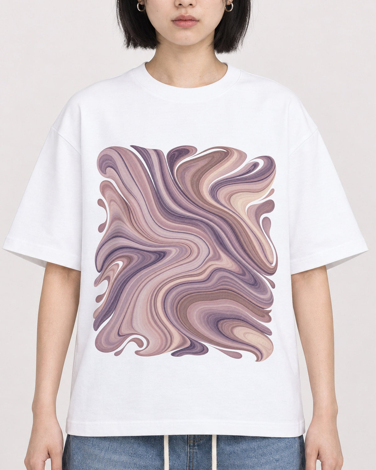 Mockup Boxy Heavyweight Tee White female close-up 11
