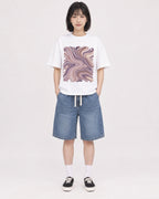 Mockup Boxy Heavyweight Tee White female full-body 11