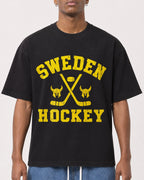 Mockup Boxy Heavyweight Tee Black male close-up 15