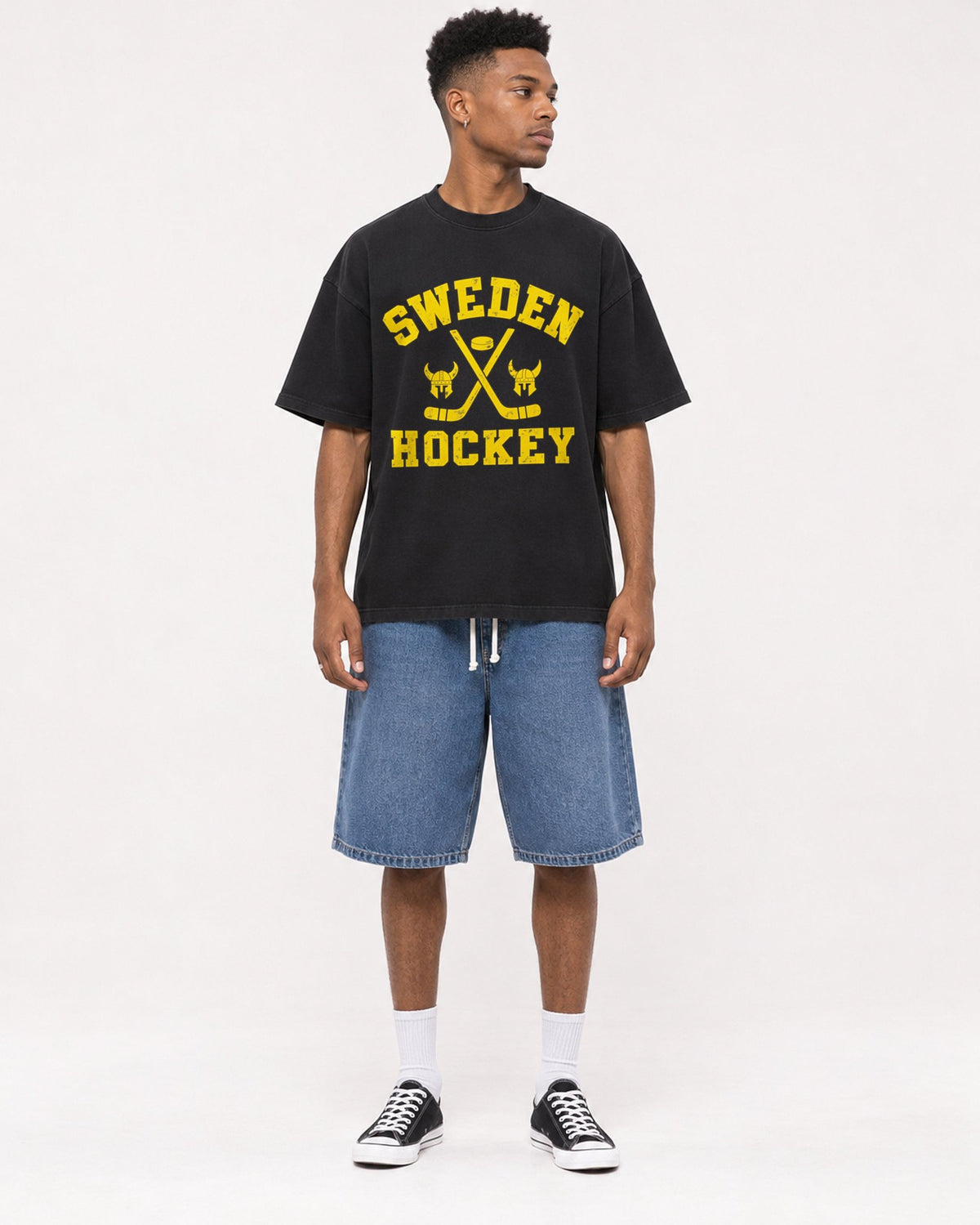 Mockup Boxy Heavyweight Tee Black male full-body 15