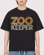Mockup Boxy Heavyweight Tee Black male close-up 11