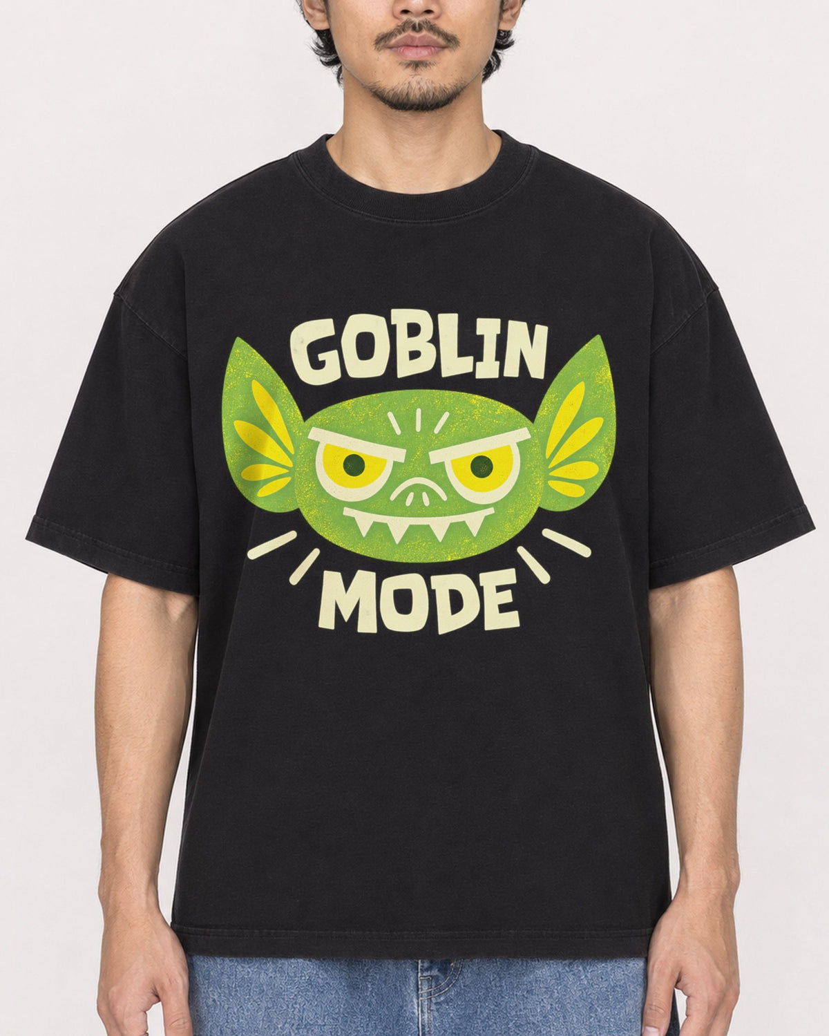 Mockup Boxy Heavyweight Tee Black male close-up 02
