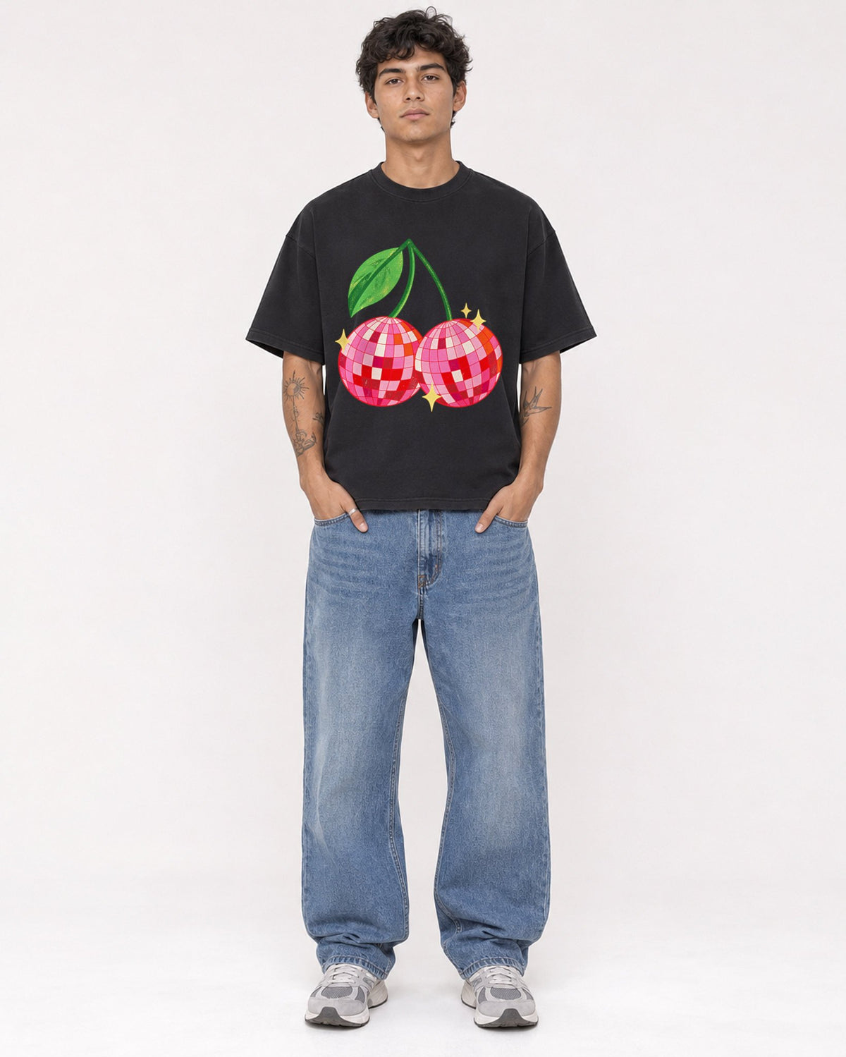 Mockup Boxy Heavyweight Tee Black male full-body 06